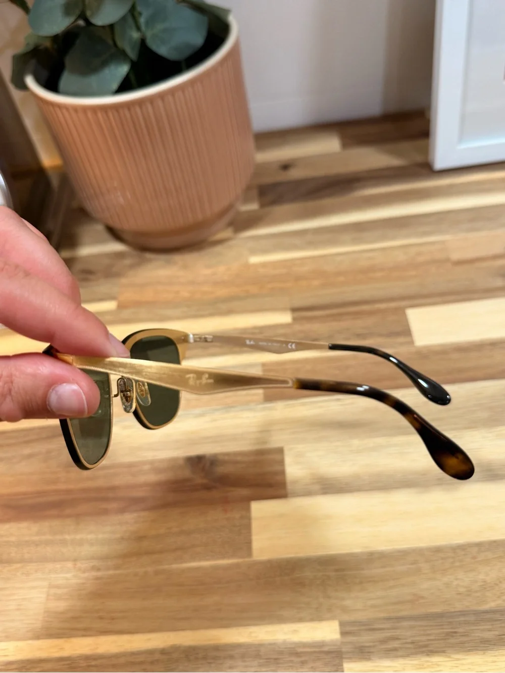 Ray-Ban stylish ray